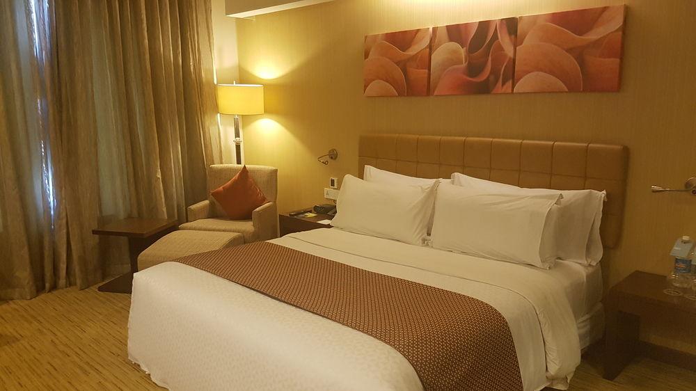 Four Points By Sheraton And Serviced 5*