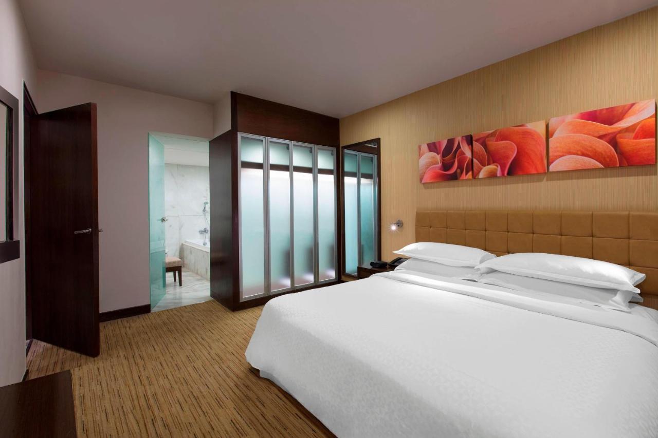 Four Points By Sheraton And Serviced Hotel 5*