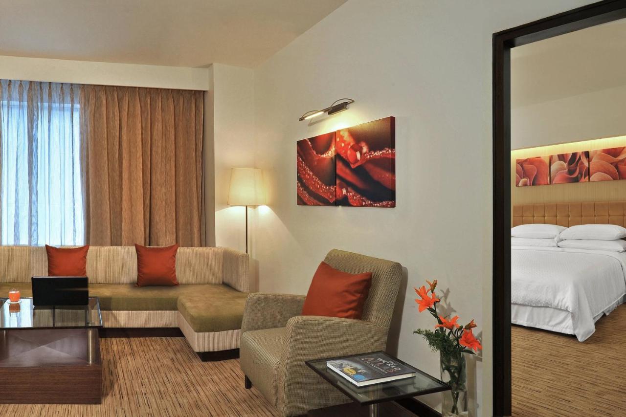 Hotel Four Points By Sheraton And Serviced Pune