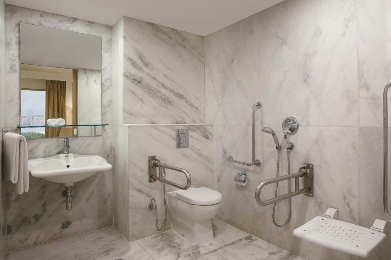 Hotel Four Points By Sheraton And Serviced 5*