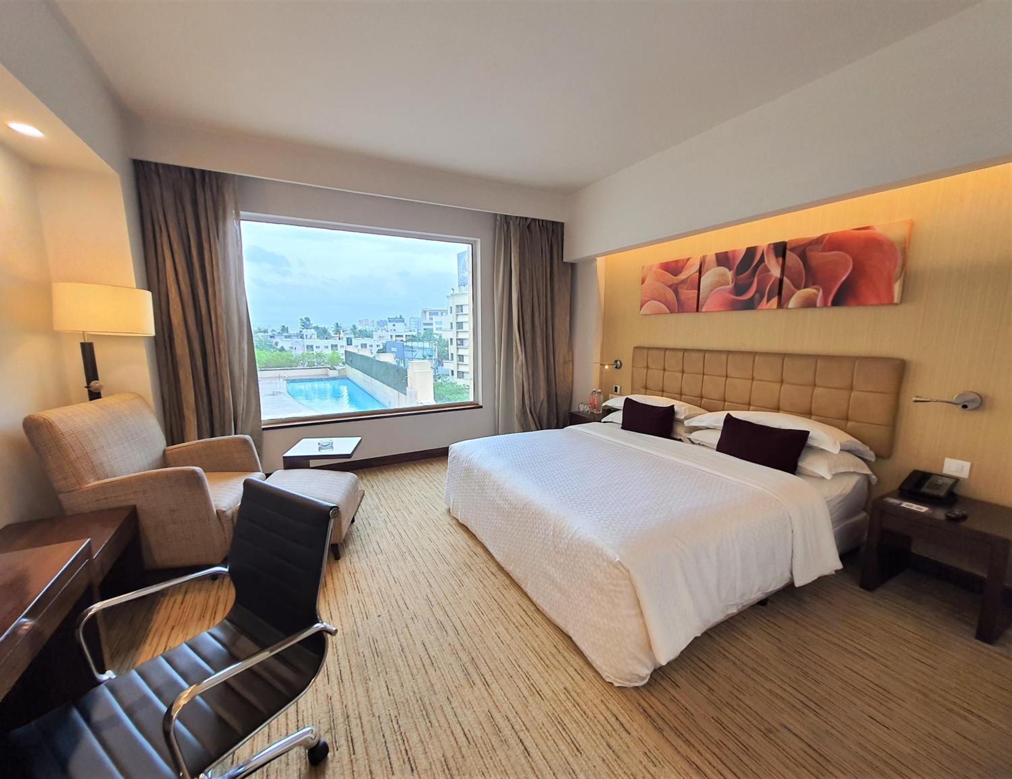 Hotel Four Points By Sheraton And Serviced