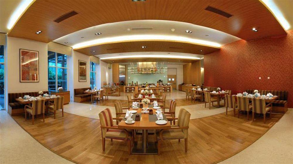 Four Points By Sheraton And Serviced 5*