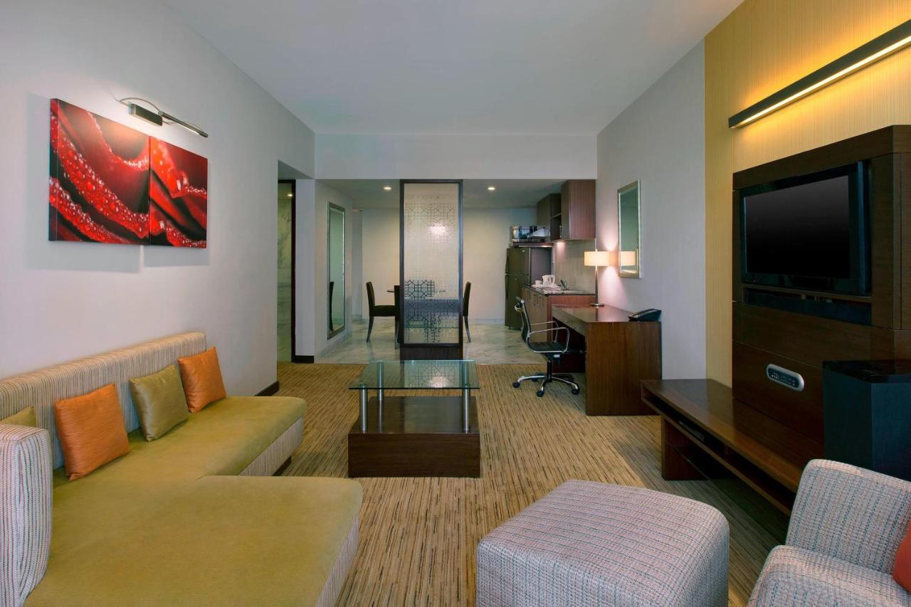 Four Points By Sheraton And Serviced Hotel 5*
