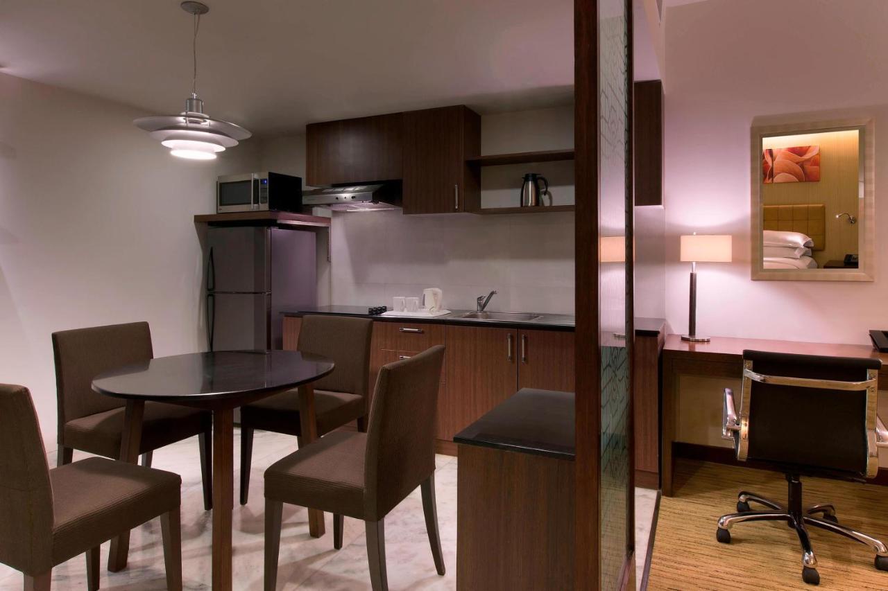 Hotel Four Points By Sheraton And Serviced