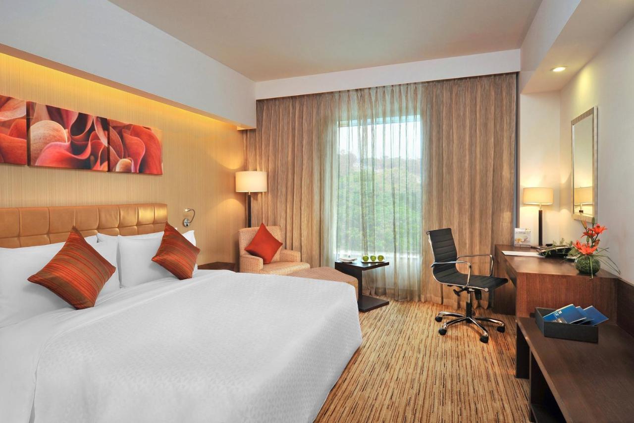 Four Points By Sheraton And Serviced Hotel 5*