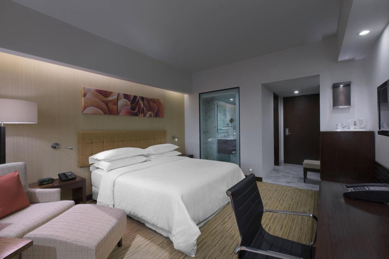 Hotel Four Points By Sheraton And Serviced Pune