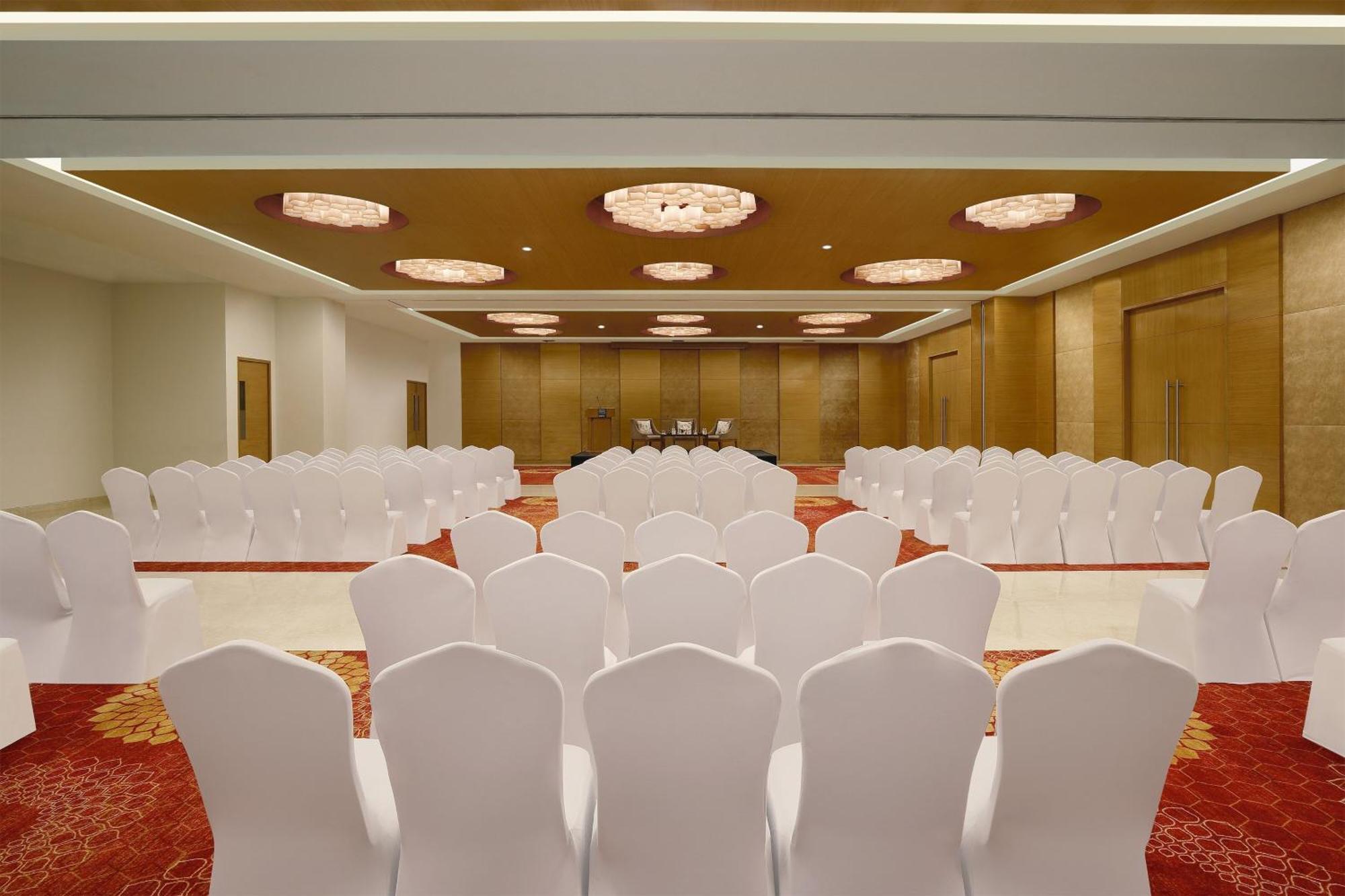 Four Points By Sheraton And Serviced Hotel